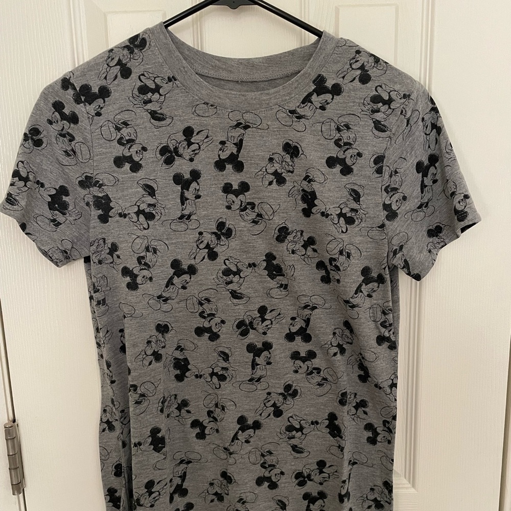 Target Disney Mickey and Minnie Mouse T-shirt XS